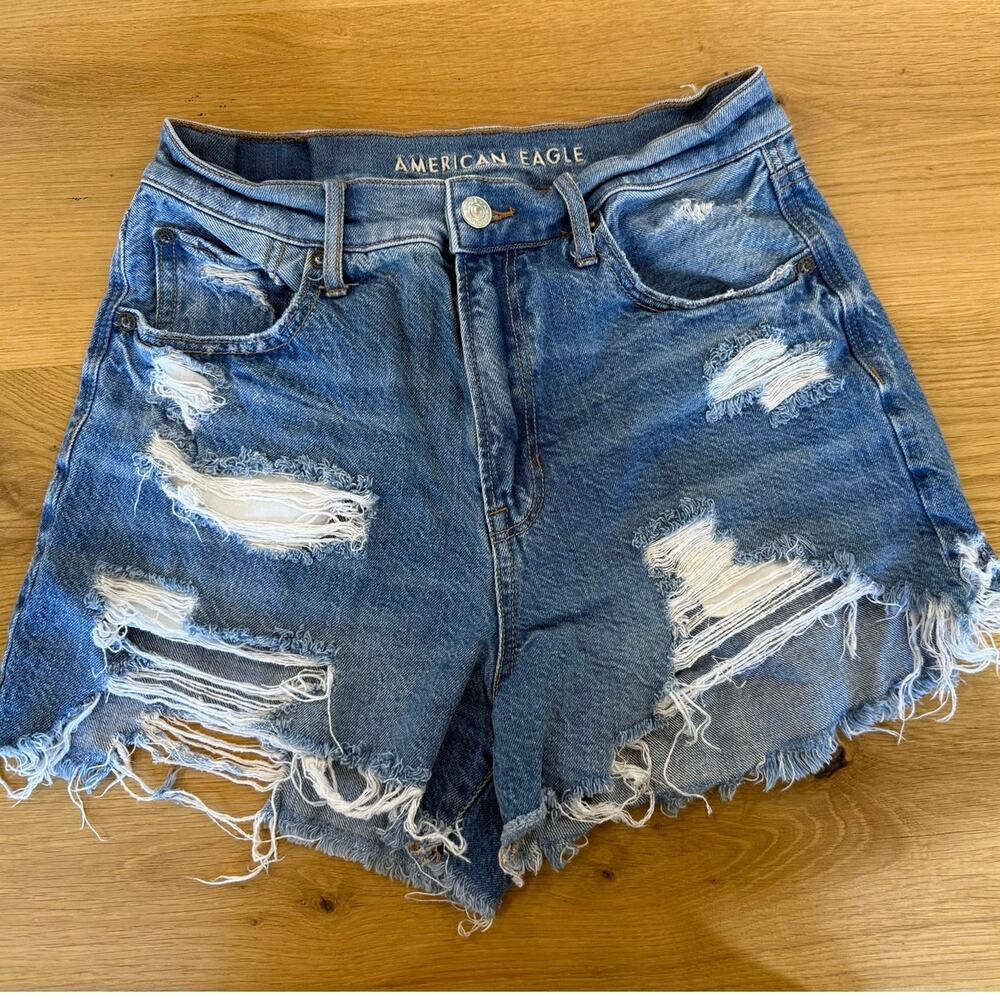 American Eagle High Waisted Distressed Denim Shorts Cut Off Jean Shorts - Sz 4⁠